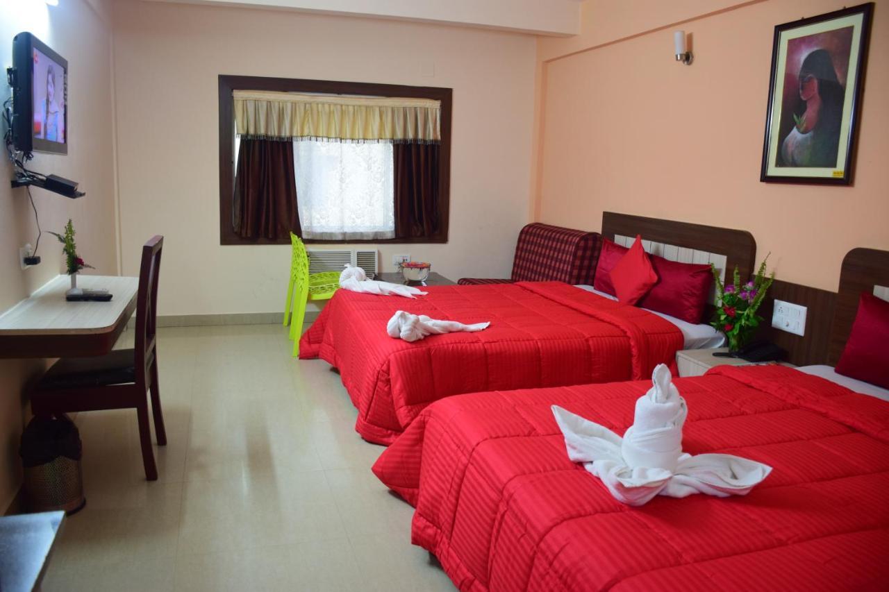 Hotel Landmark Puri Εξωτερικό φωτογραφία